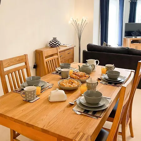 Ohana, Caedmon's Prospect Tatil Evi
